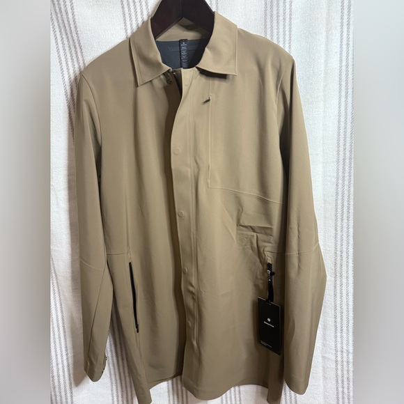 lululemon Men’s Driver’s Coat Lightweight Jacket Tan NWT Size L - Picture 2 of 10